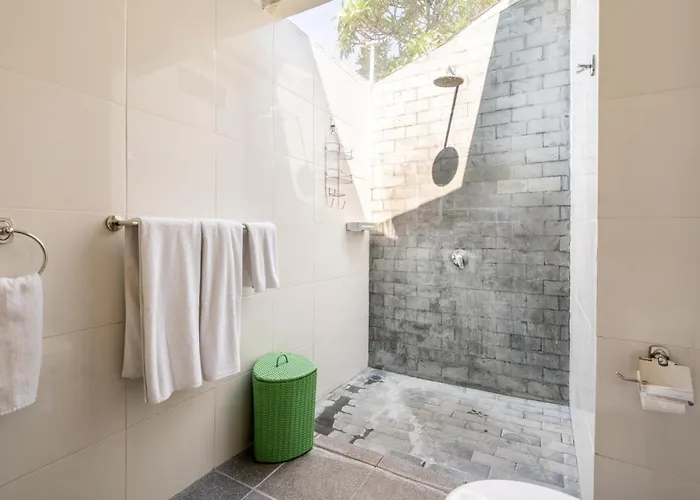 Alinta 1 - Spacious Sanctuary *