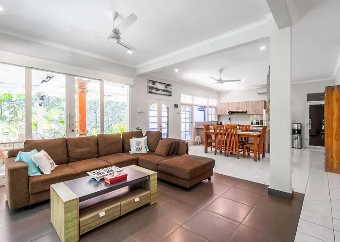 Alinta 1 - Spacious Sanctuary サヌール